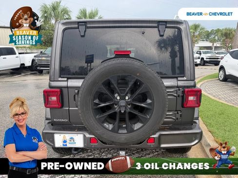 Used 2021 Jeep Wrangler Unlimited Sahara AWD/4WD image 5