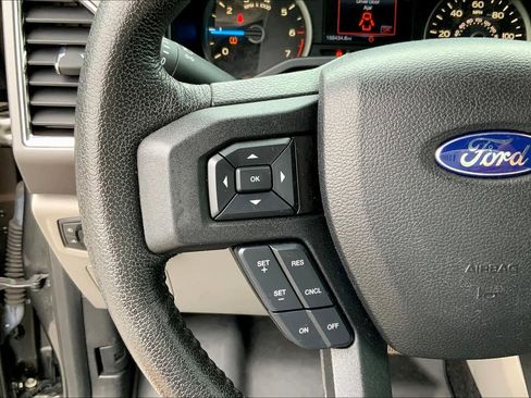 Used 2015 Ford F150 XLT w/ Equipment Group 302A Luxury AWD/4WD image 23