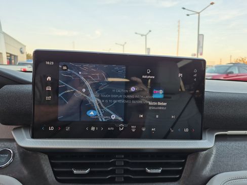 New 2025 Ford Explorer Platinum w/ Ultimate Package image 33