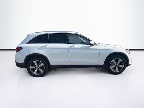 Used 2022 Mercedes-Benz GLC 300 image 2