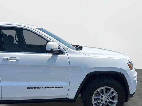 Used 2019 Jeep Grand Cherokee Laredo RWD image 22