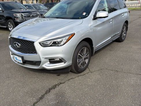 Used 2017 INFINITI QX60 AWD w/ Premium Plus Package image 1