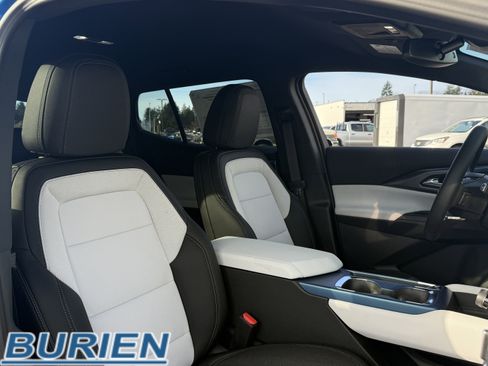 New 2026 Chevrolet Equinox EV LT image 22