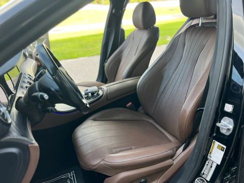 Used 2018 Mercedes-Benz E 300 image 10