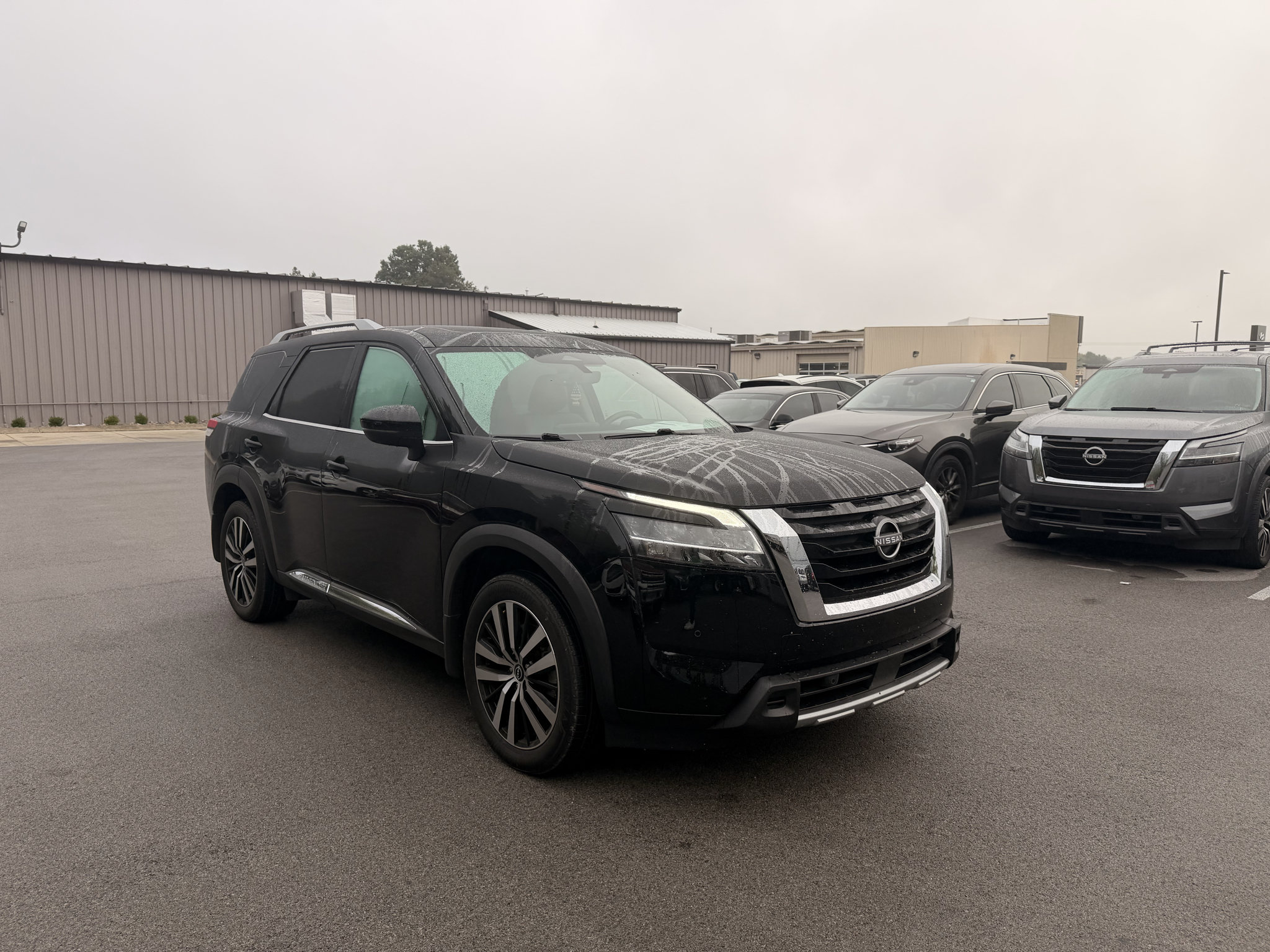 Certified 2023 Nissan Pathfinder Platinum AWD/4WD image 3