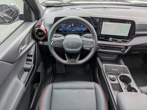 Used 2026 Chevrolet Equinox RS FWD image 31