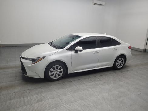 Used 2022 Toyota Corolla LE FWD image 2