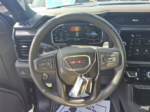 Used 2025 GMC Sierra 1500 AT4 w/ AT4 Premium Package AWD/4WD image 3