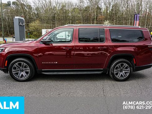 Used 2024 Jeep Wagoneer L Series II w/ Flexible Seating Group AWD/4WD image 6