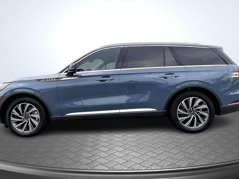 Used 2026 Lincoln Aviator 2WD image 8