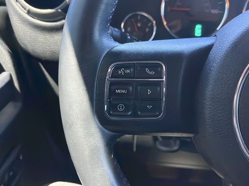 Used 2015 Jeep Wrangler Unlimited Sport w/ Quick Order Package 24S AWD/4WD image 11