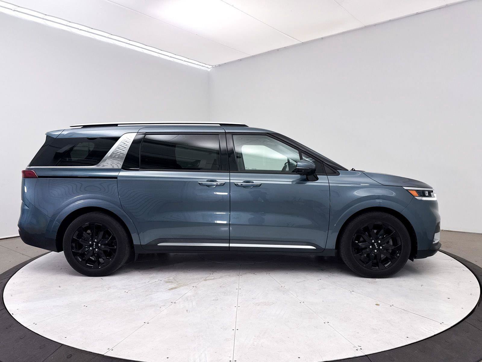 Used 2022 Kia Carnival SX FWD image 38