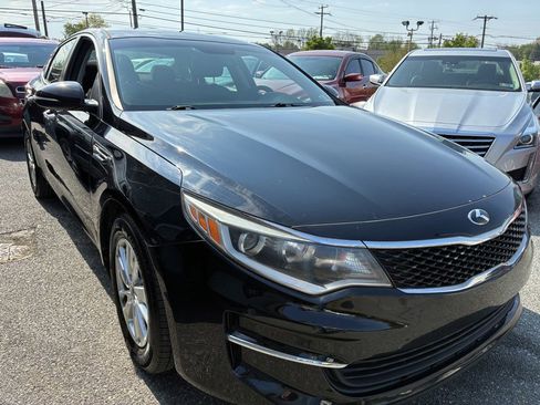 Used 2018 Kia Optima LX FWD image 3