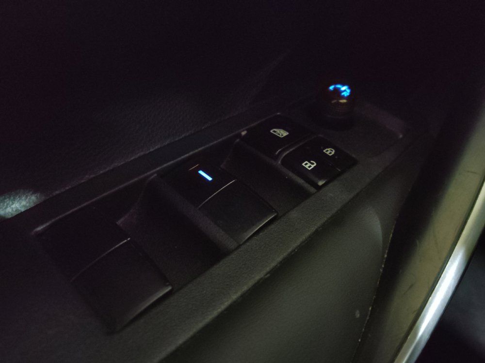 Used 2022 Toyota Corolla XSE FWD image 27