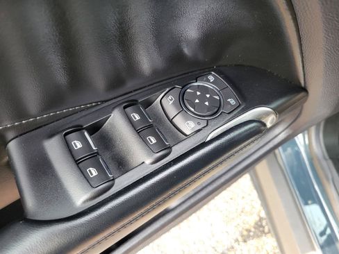Used 2019 Lincoln MKC Select w/ Select Plus Package AWD/4WD image 8