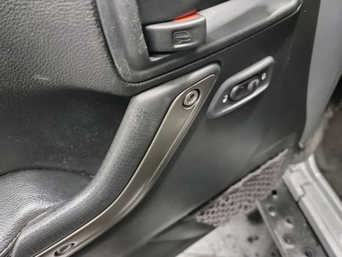 Used 2018 Jeep Wrangler Unlimited Sport image 14