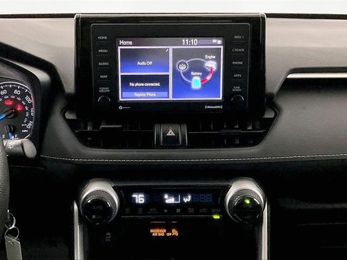 Used 2022 Toyota RAV4 LE image 9