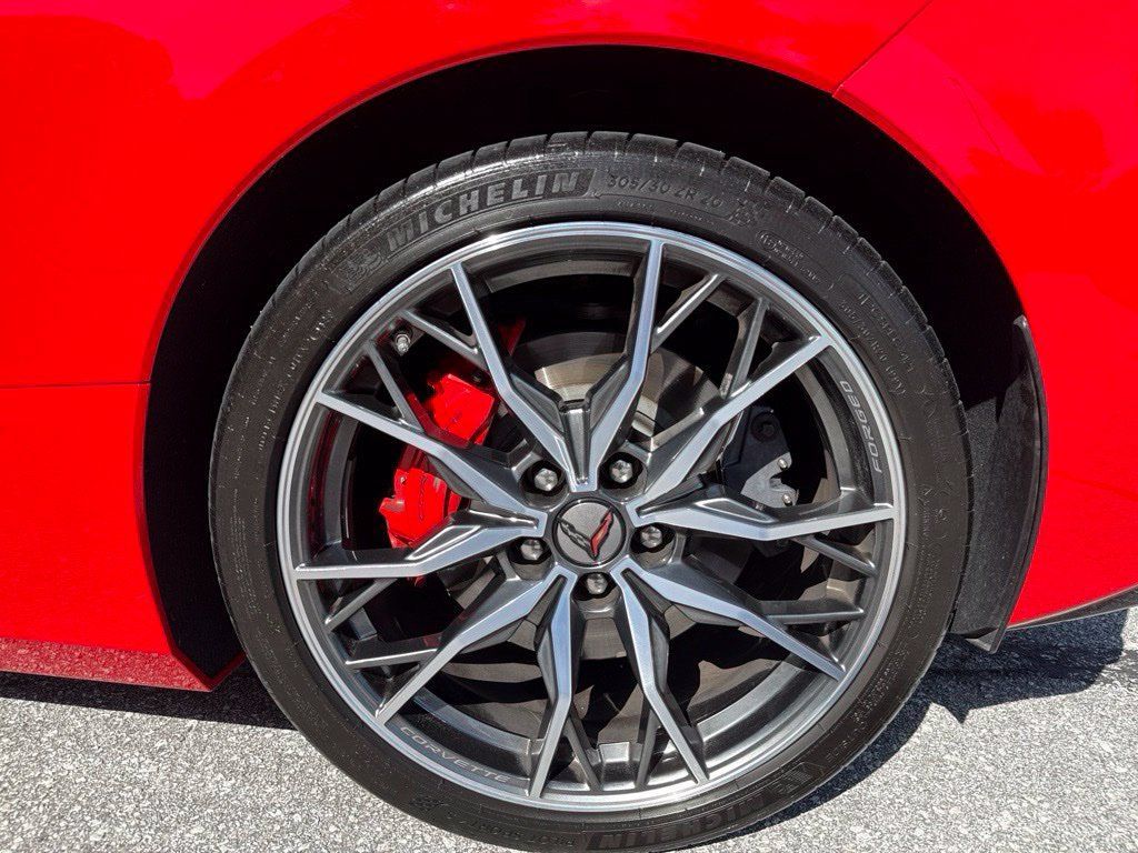 Used 2025 Chevrolet Corvette Stingray Coupe w/ Z51 Performance Package RWD image 12