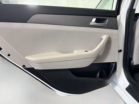 Used 2016 Hyundai Sonata SE image 23