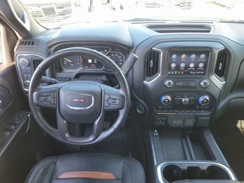 Used 2020 GMC Sierra 1500 AT4 w/ AT4 Premium Package image 9