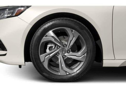 Used 2018 Honda Accord EX-L image 11