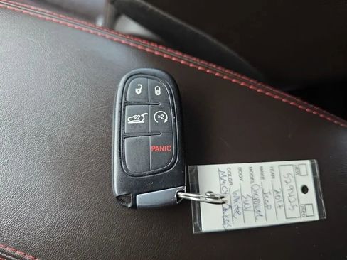 Used 2017 Jeep Cherokee Trailhawk image 39