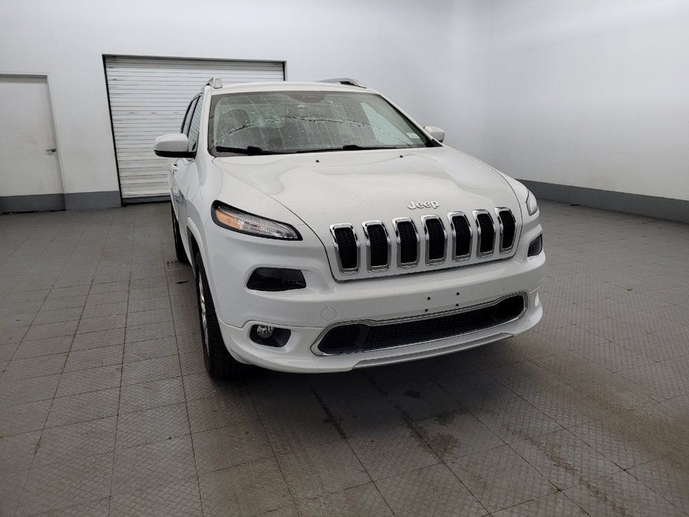 Used 2017 Jeep Cherokee Overland AWD/4WD image 14