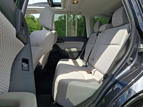 Used 2018 Subaru Forester 2.5i Premium AWD/4WD image 10