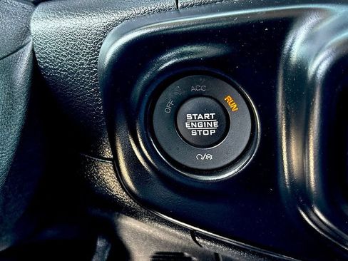 Used 2021 Jeep Wrangler Unlimited Sahara AWD/4WD image 16