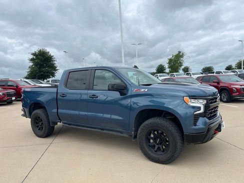 Used 2024 Chevrolet Silverado 1500 LT Trail Boss w/ Convenience Package II AWD/4WD image 7