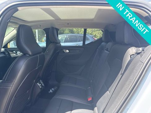 Certified 2024 Volvo XC40 B5 Ultimate w/ Protection Package Premier AWD/4WD image 16
