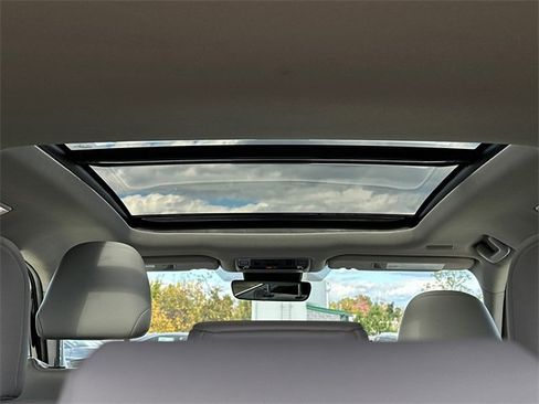 Certified 2024 Toyota Grand Highlander XLE image 8