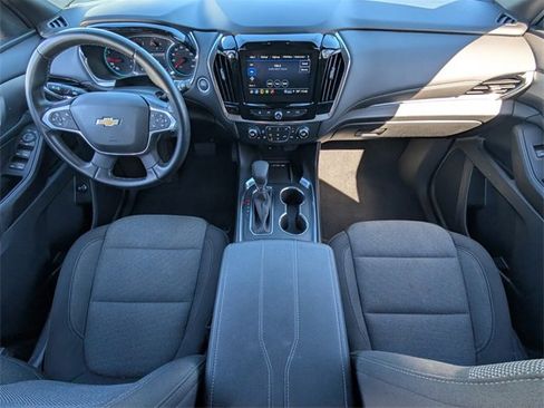 Certified 2023 Chevrolet Traverse LT image 9