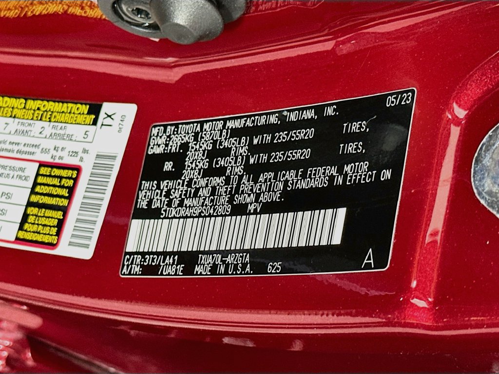 Certified 2023 Toyota Highlander Platinum FWD image 33