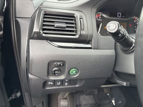 Used 2016 Honda Pilot Touring image 48