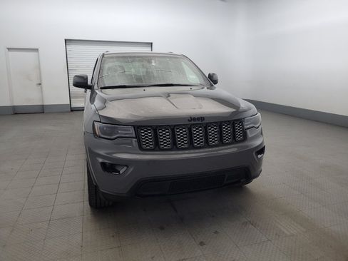Used 2022 Jeep Grand Cherokee Laredo X AWD/4WD image 14