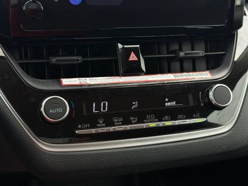 Used 2026 Toyota Corolla LE FWD image 20