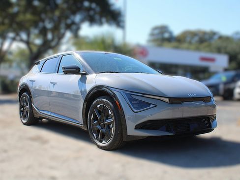 New 2025 Kia EV6 Wind image 3