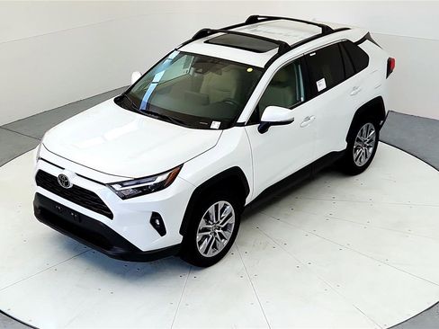 Certified 2023 Toyota RAV4 XLE Premium image 15