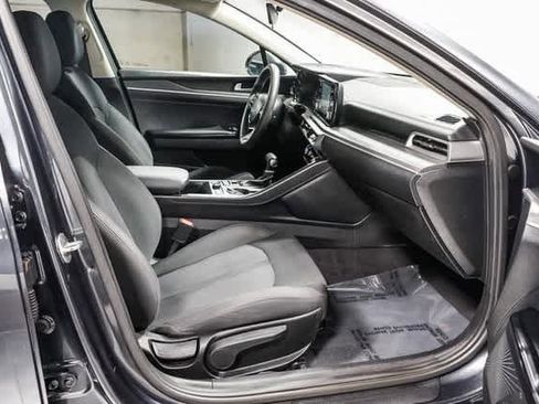 Used 2022 Kia K5 LXS image 16