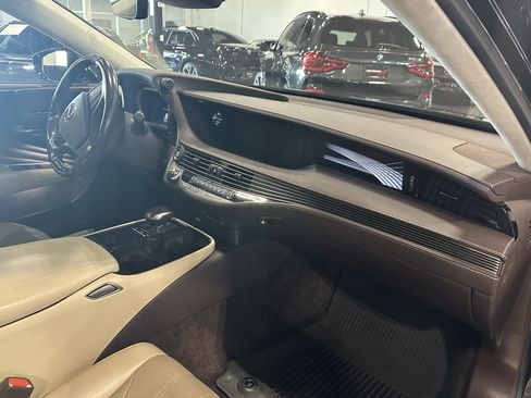 Used 2018 Lexus LS 500 AWD w/ Interior Upgrade Package image 3