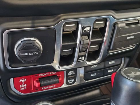 Used 2023 Jeep Wrangler Unlimited Rubicon 392 AWD/4WD image 19