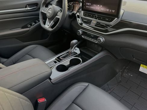 New 2025 Nissan Altima 2.5 SR w/ SR Premium Package image 15
