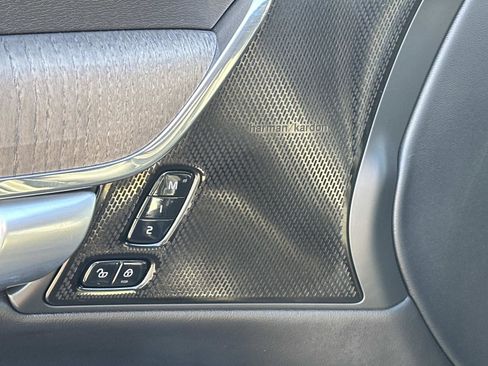 Certified 2024 Volvo V90 B6 Cross Country Plus w/ Climate Package image 16