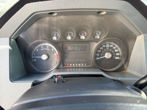 Used 2015 Ford F250 XL w/ Power Equipment Group image 10