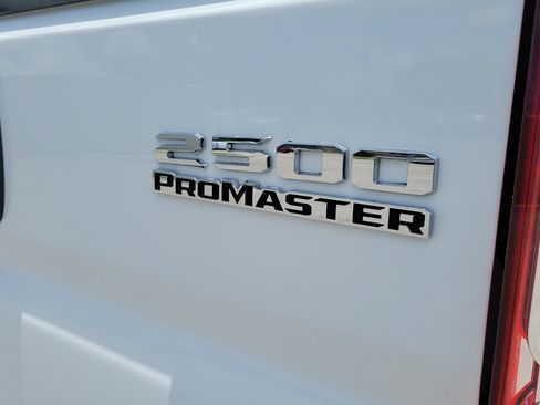 Used 2025 RAM ProMaster 2500 w/ U-Haul Equipment Group FWD image 29
