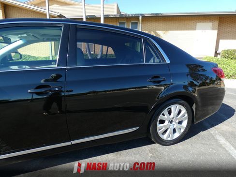 Used 2011 Toyota Avalon FWD image 13