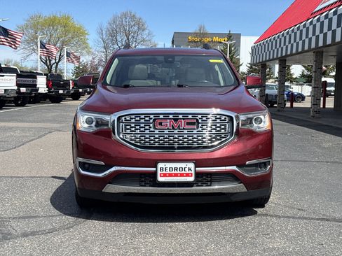 Used 2017 GMC Acadia Denali w/ Technology Package AWD/4WD image 2