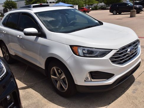 Used 2020 Ford Edge SEL w/ Convenience Package FWD image 4