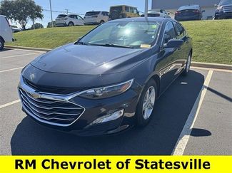 Used 2023 Chevrolet Malibu LT image 1